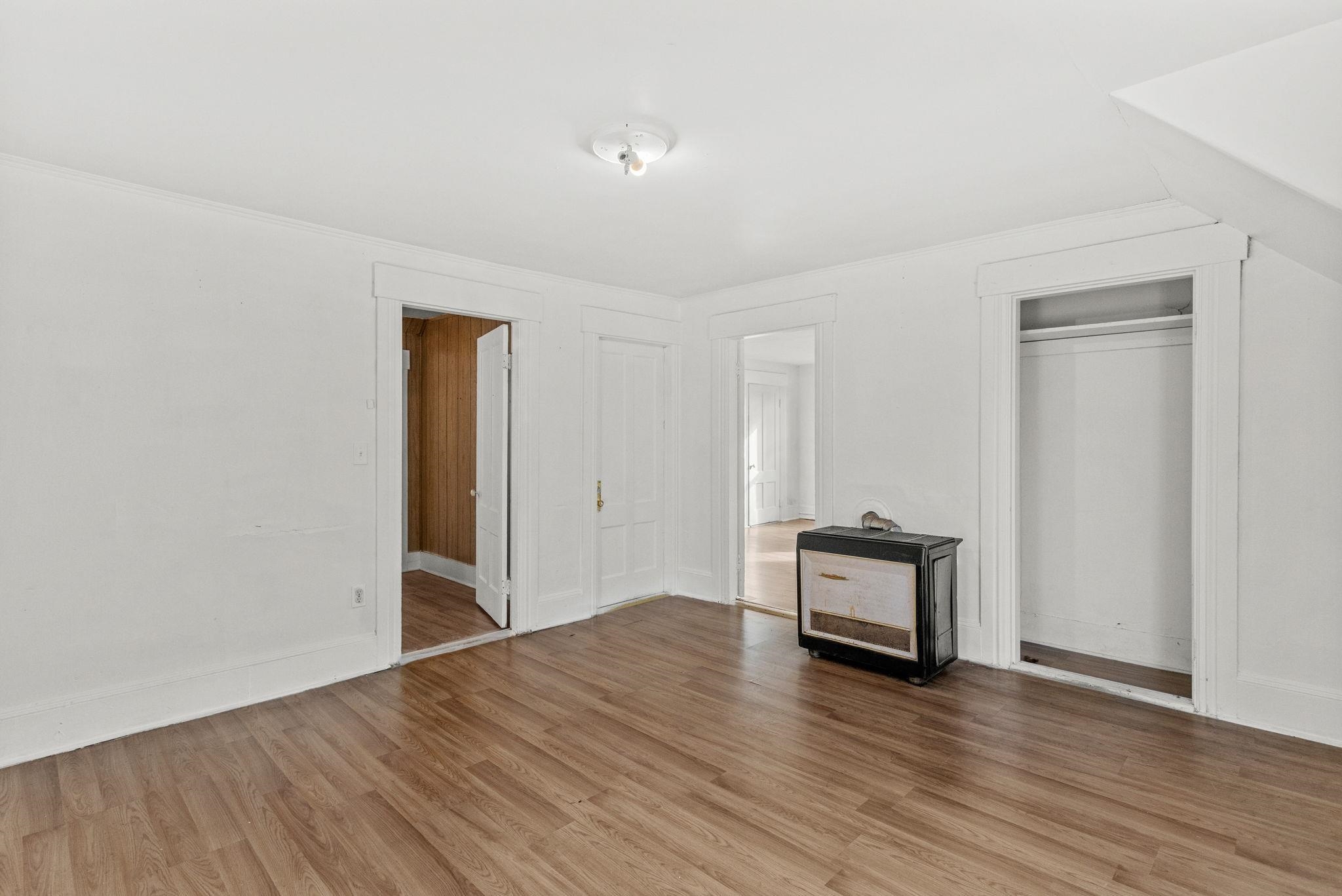 278 Auburn Street Manchester, NH 03103 - Photo 8 of 33