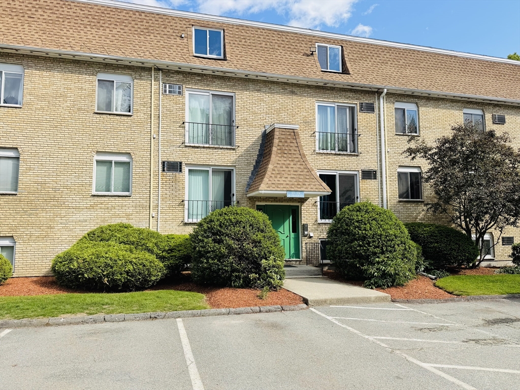 182 Swanson Road, Unit 324 Boxborough, MA 01719 - Photo 10 of 11