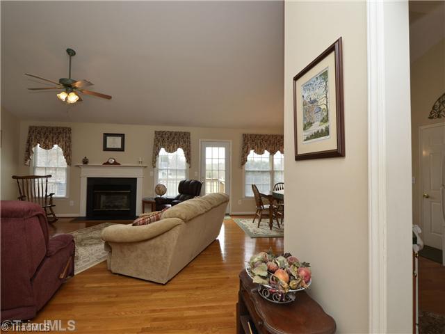 111 Running Cedar Road Madison, NC 27025 - Photo 4 of 16 Living Room.