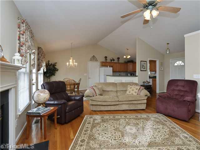 111 Running Cedar Road Madison, NC 27025 - Photo 6 of 16 Living Room.