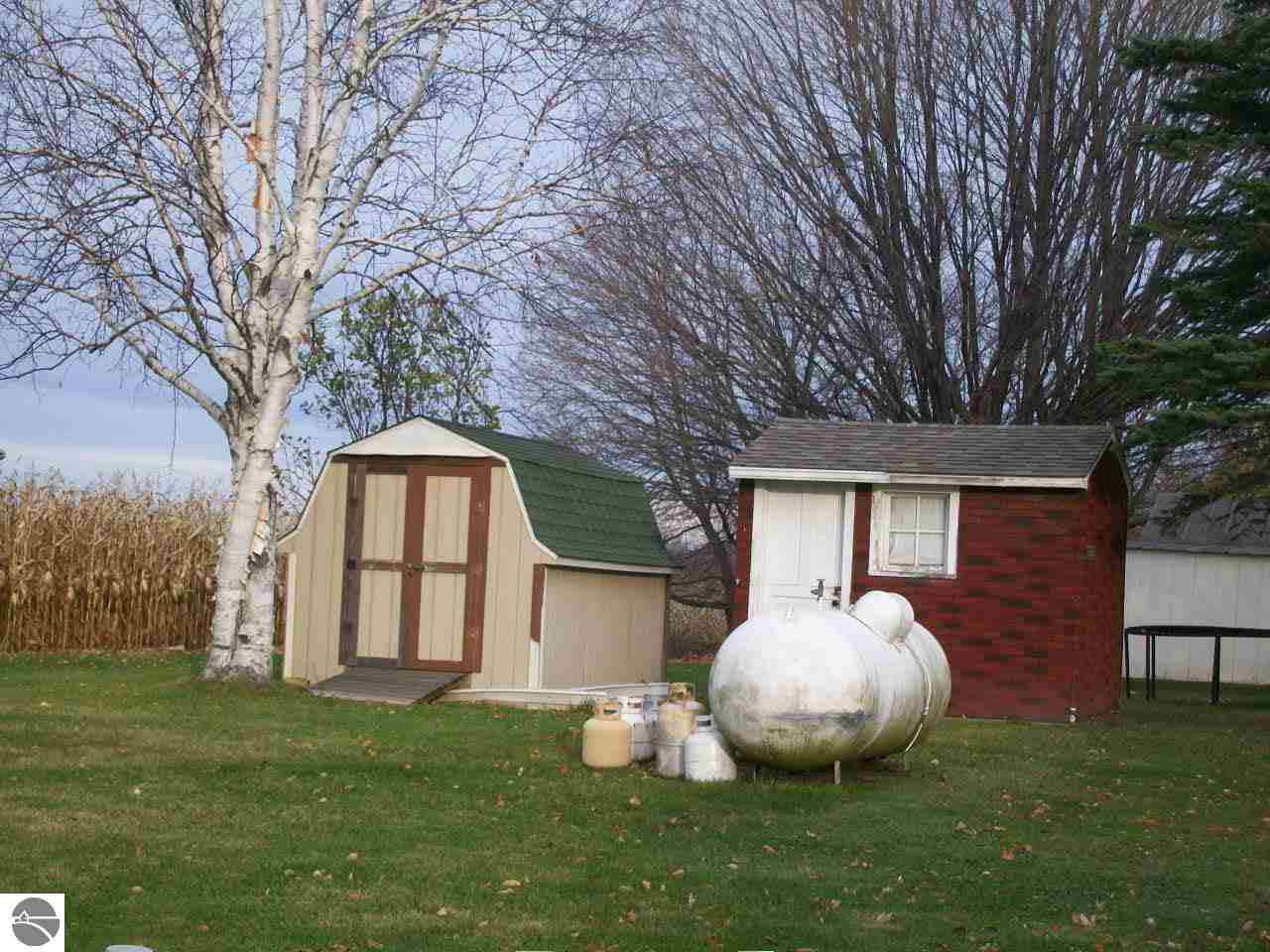 8550 West Monroe Road Elwell, MI 48832 - Photo 12 of 12 1792246-11.JPG