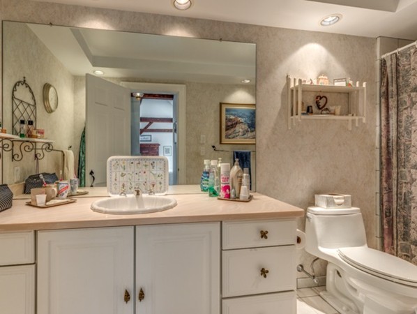 786 Bay Road Hamilton, MA 01982 - Photo 16 of 28 Gallery Image 16