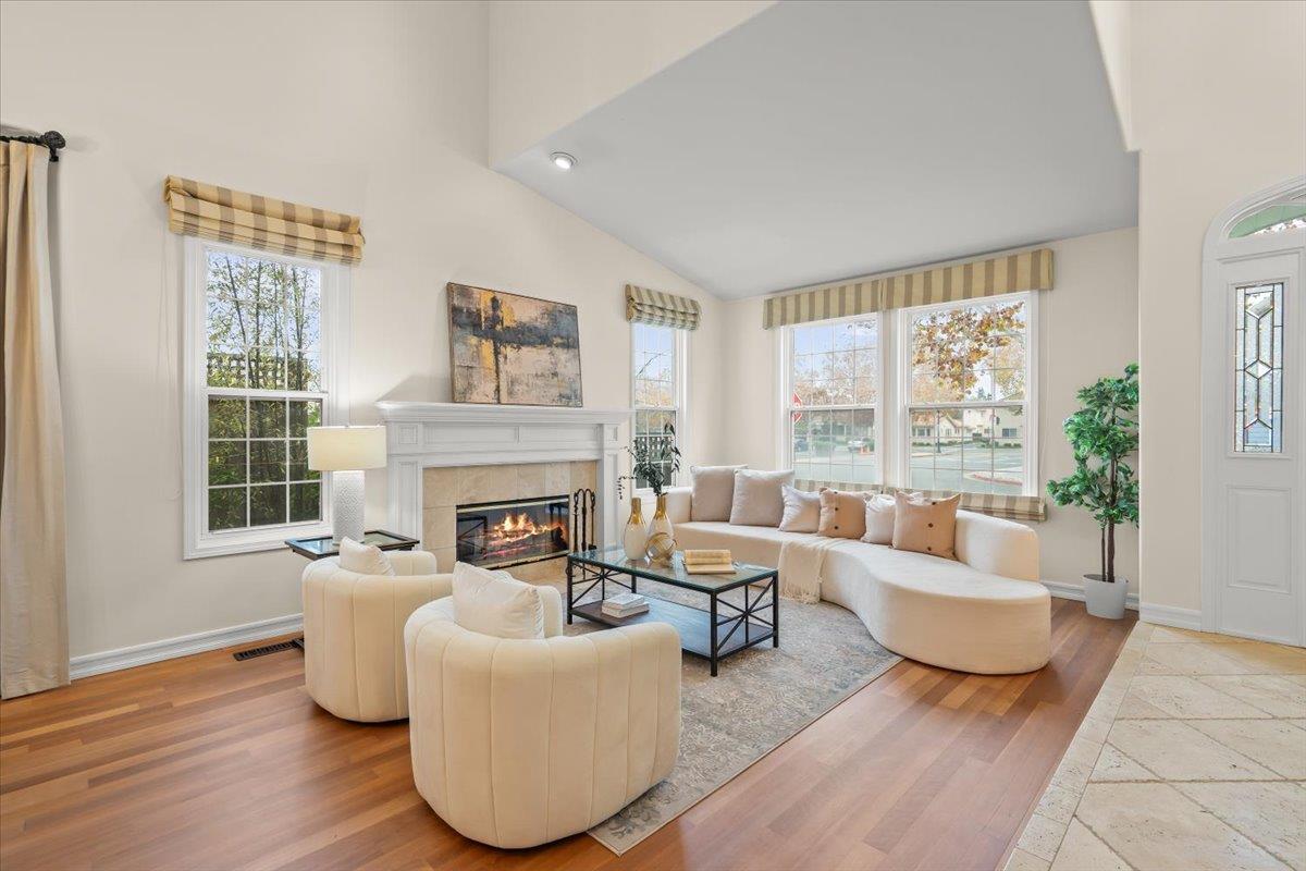 1436 Sandringham Way San Jose, CA 95126 - Photo 4 of 27