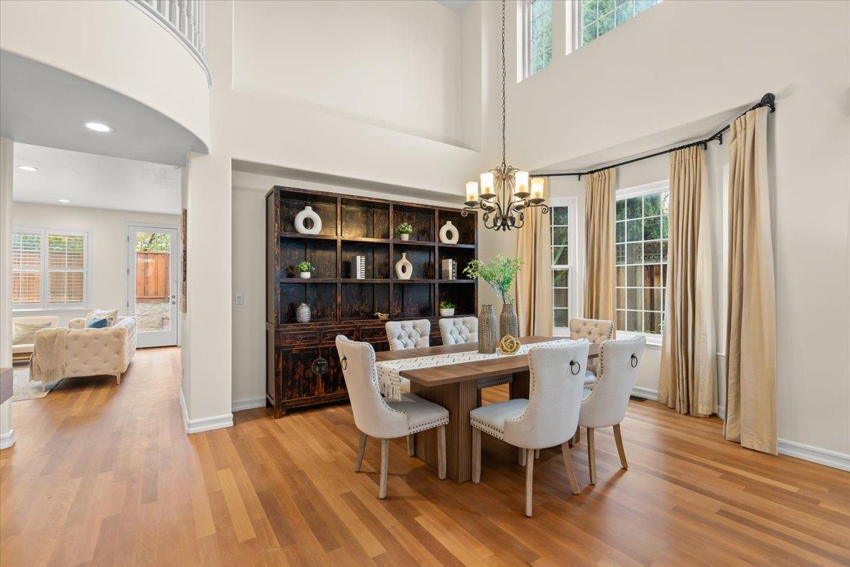 1436 Sandringham Way San Jose, CA 95126 - Photo 5 of 27