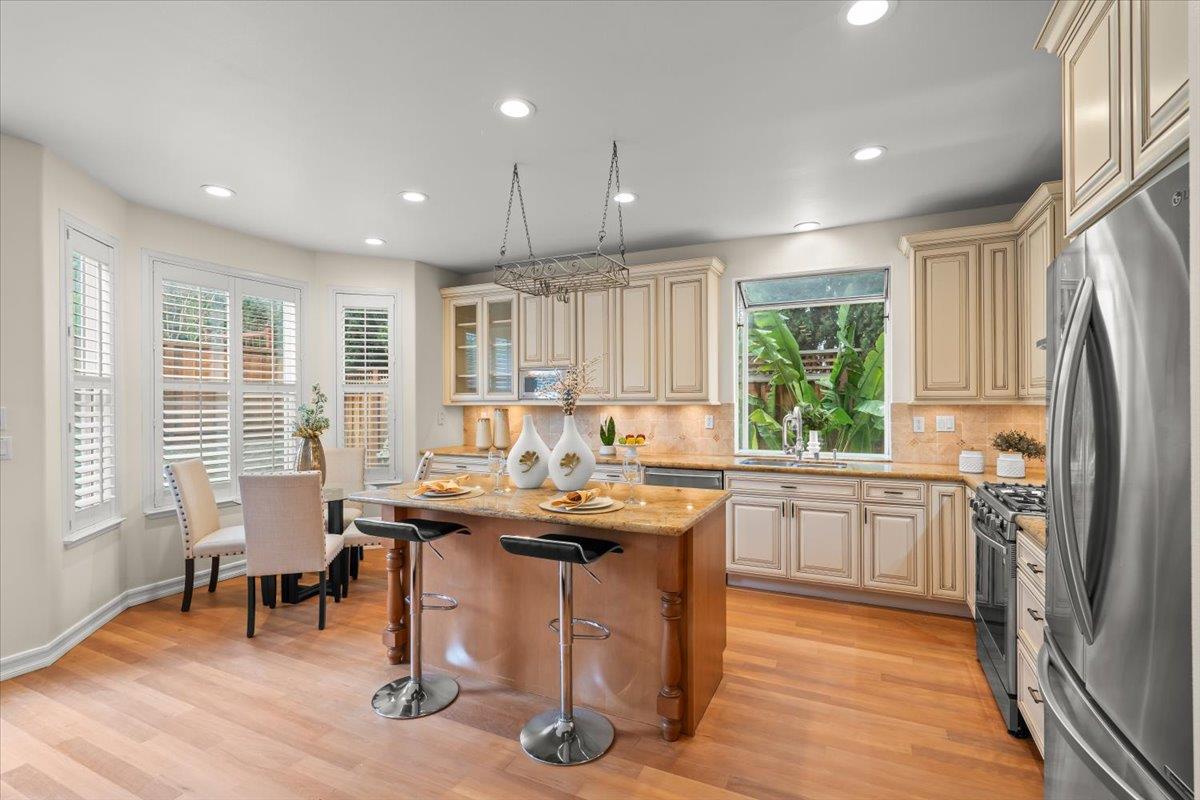 1436 Sandringham Way San Jose, CA 95126 - Photo 9 of 27