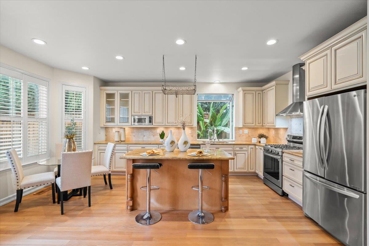 1436 Sandringham Way San Jose, CA 95126 - Photo 10 of 27