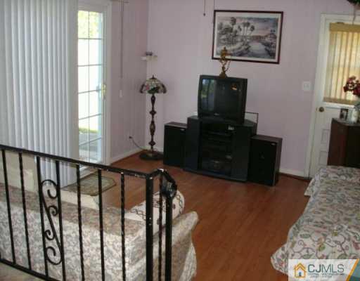 3 Louise Road Edison, NJ 08817 - Photo 4 of 8