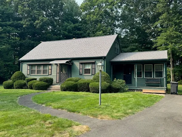 $2,900 | 293 Birch Bluffs Drive, Westfield, MA 01085