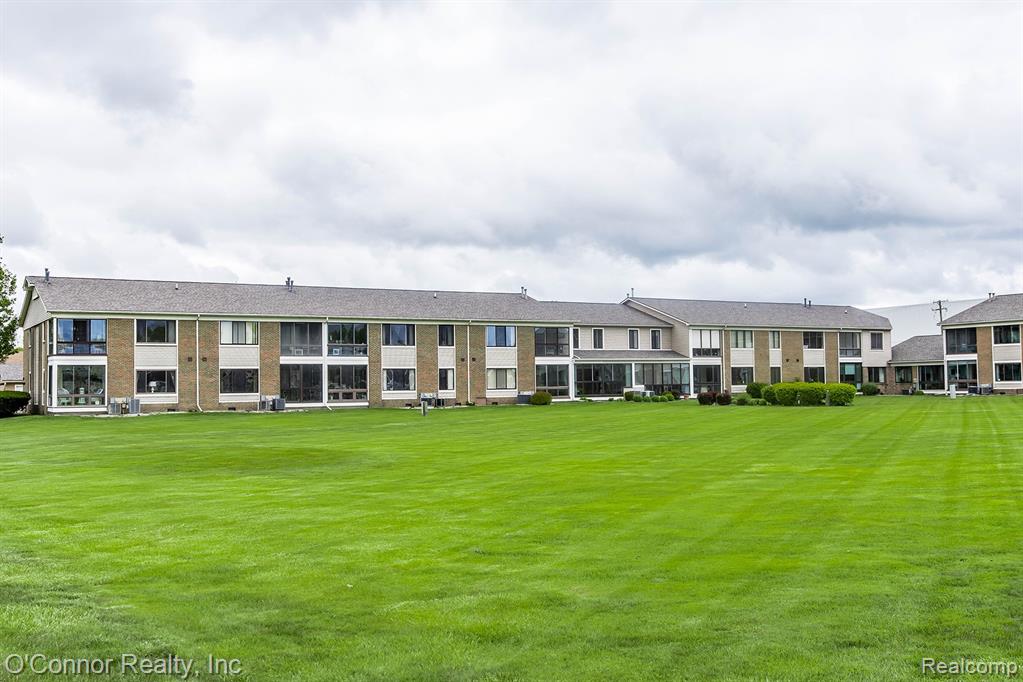 1660 River Road, Unit 53 Marysville, MI 48040 - Photo 5 of 31
