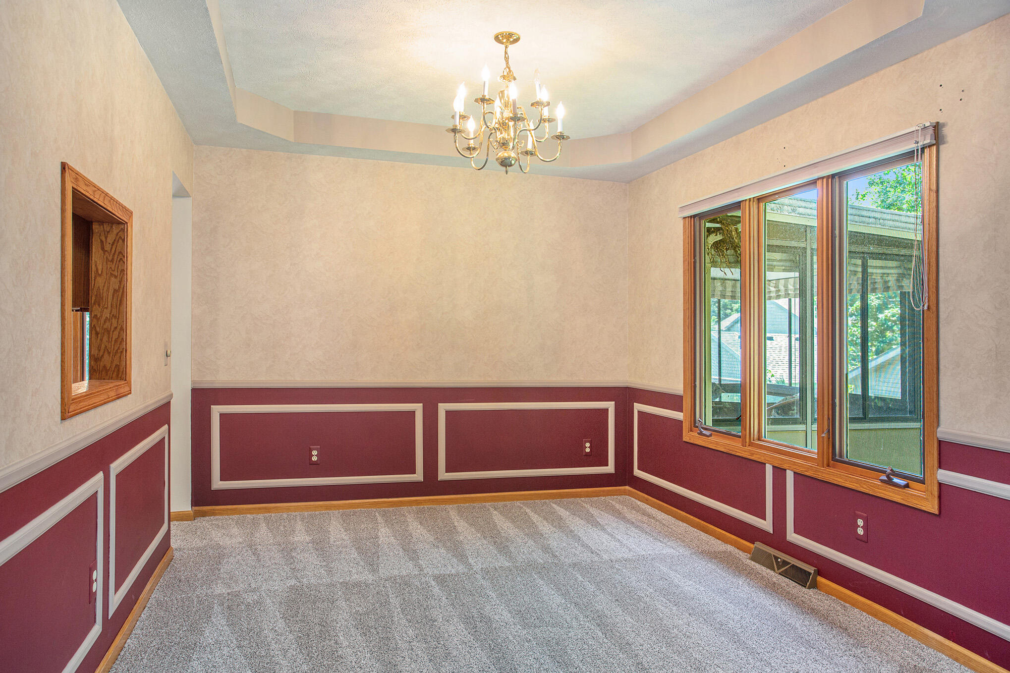 7793 Park Ridge Drive Southwest Jenison, MI 49428 - Photo 4 of 40 8L9A7623