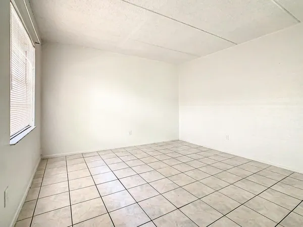 $1,250 | 714 Michigan Court, Unit 2, St. Cloud, FL 34769