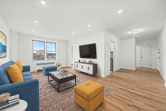 $290,000 | 2630 Kingsbridge Terrace, Unit 5X | Fordham Manor