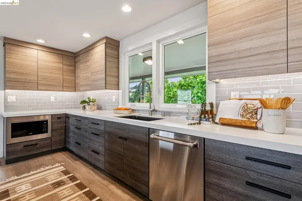 $1,195,000 | 341 Rishell Drive, Oakland, CA 94619