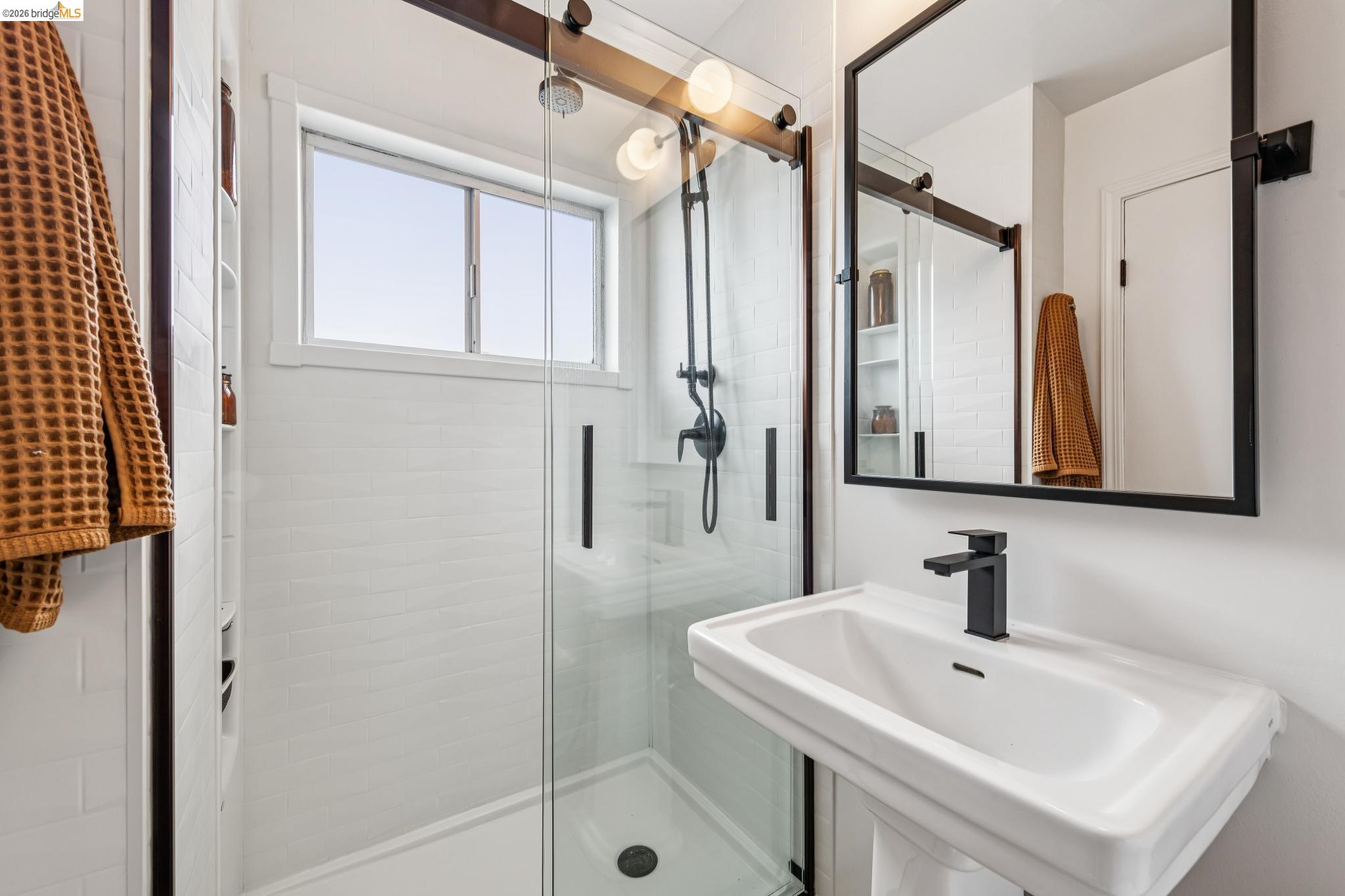 341 Rishell Drive Oakland, CA 94619 - Photo 19 of 60