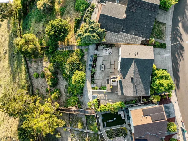 $1,195,000 | 341 Rishell Drive, Oakland, CA 94619