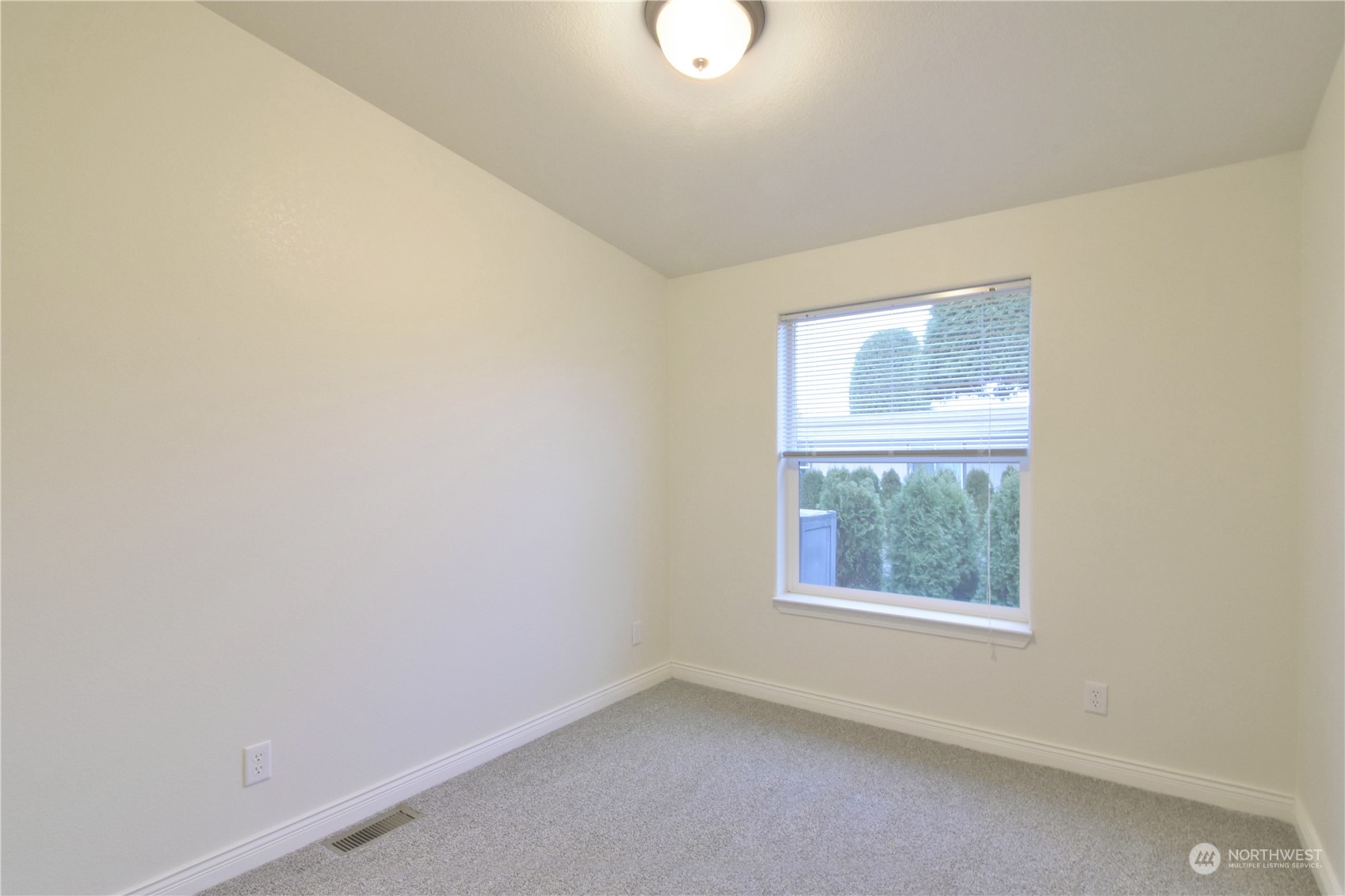 23825 15th Avenue Southeast, Unit 52 Bothell, WA 98021 - Photo 15 of 24