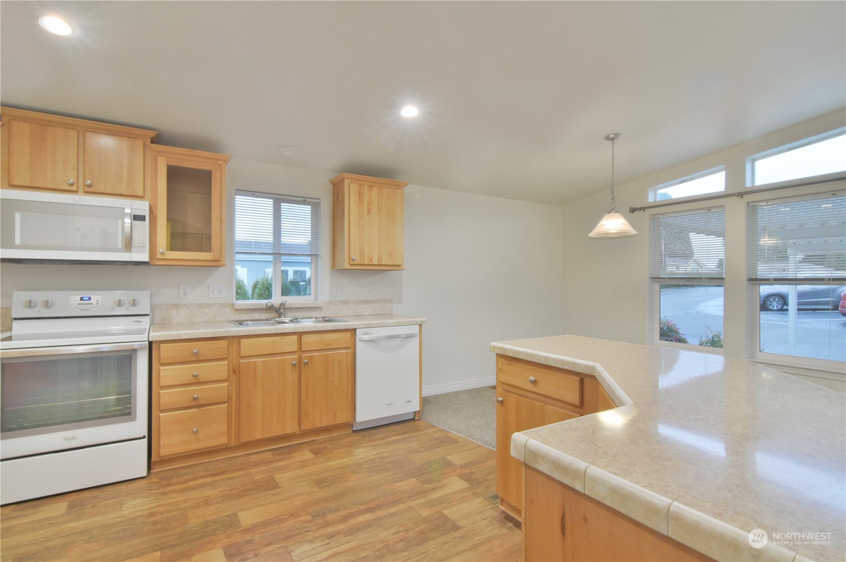 23825 15th Avenue Southeast, Unit 52 Bothell, WA 98021 - Photo 10 of 24