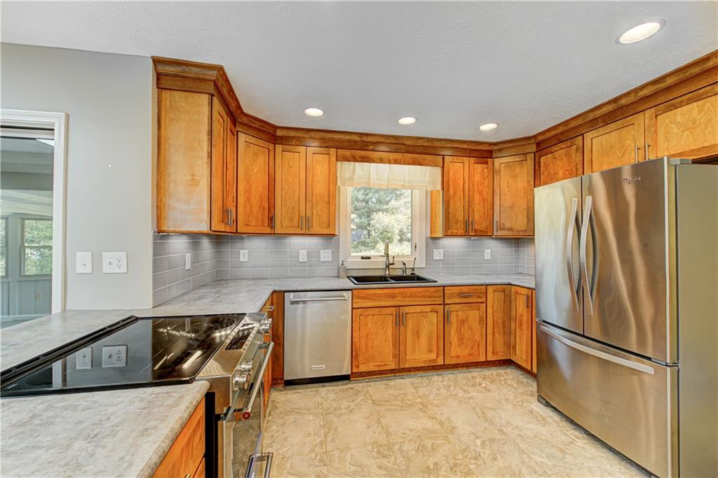 66 Ridgeway Drive Brownsburg, IN 46112 - Photo 13 of 40