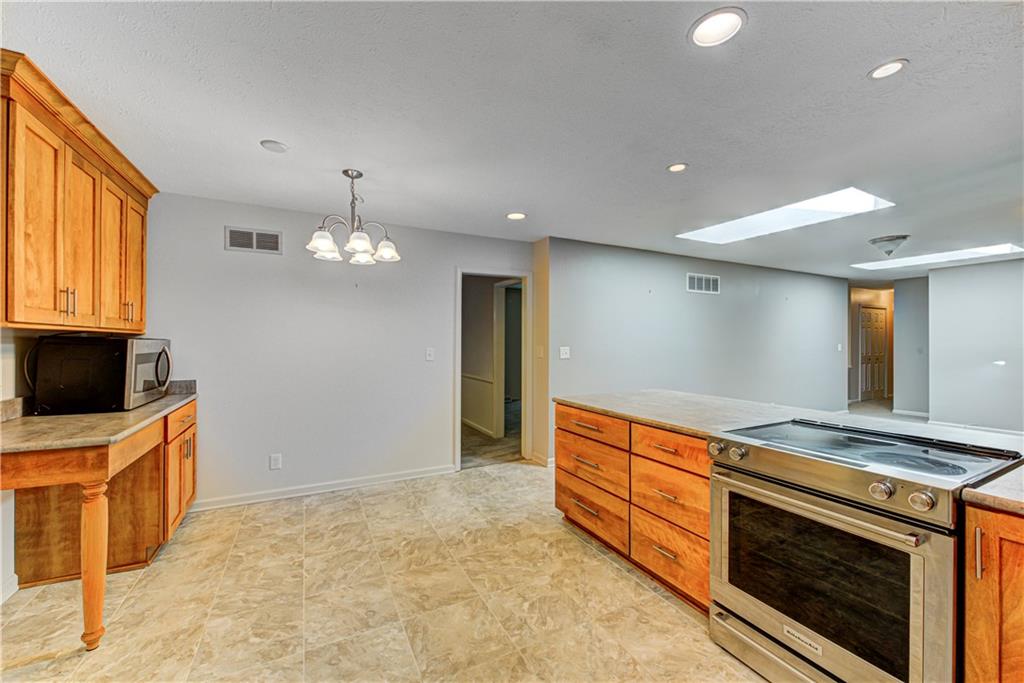 66 Ridgeway Drive Brownsburg, IN 46112 - Photo 14 of 40