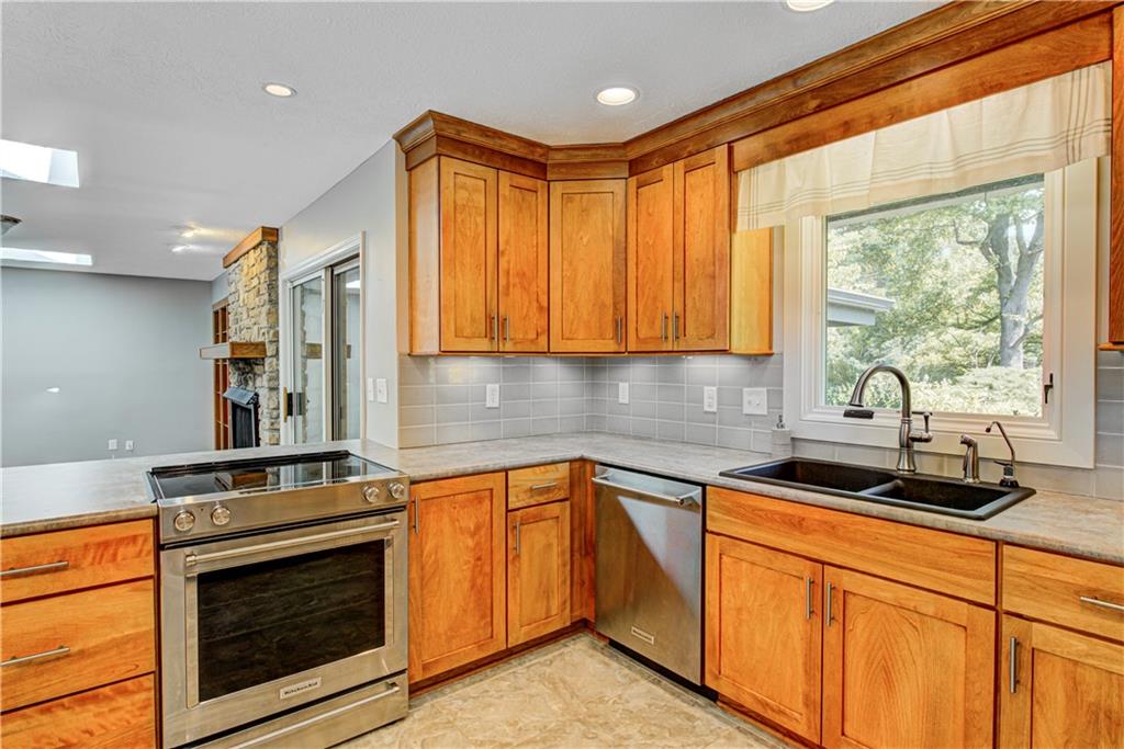 66 Ridgeway Drive Brownsburg, IN 46112 - Photo 15 of 40