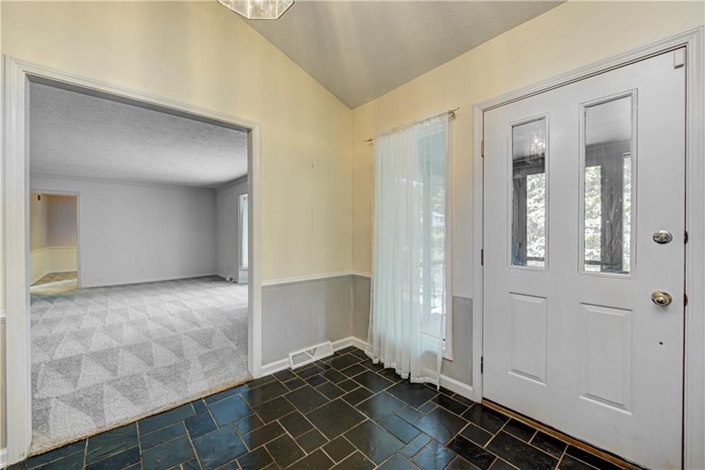 66 Ridgeway Drive Brownsburg, IN 46112 - Photo 4 of 40