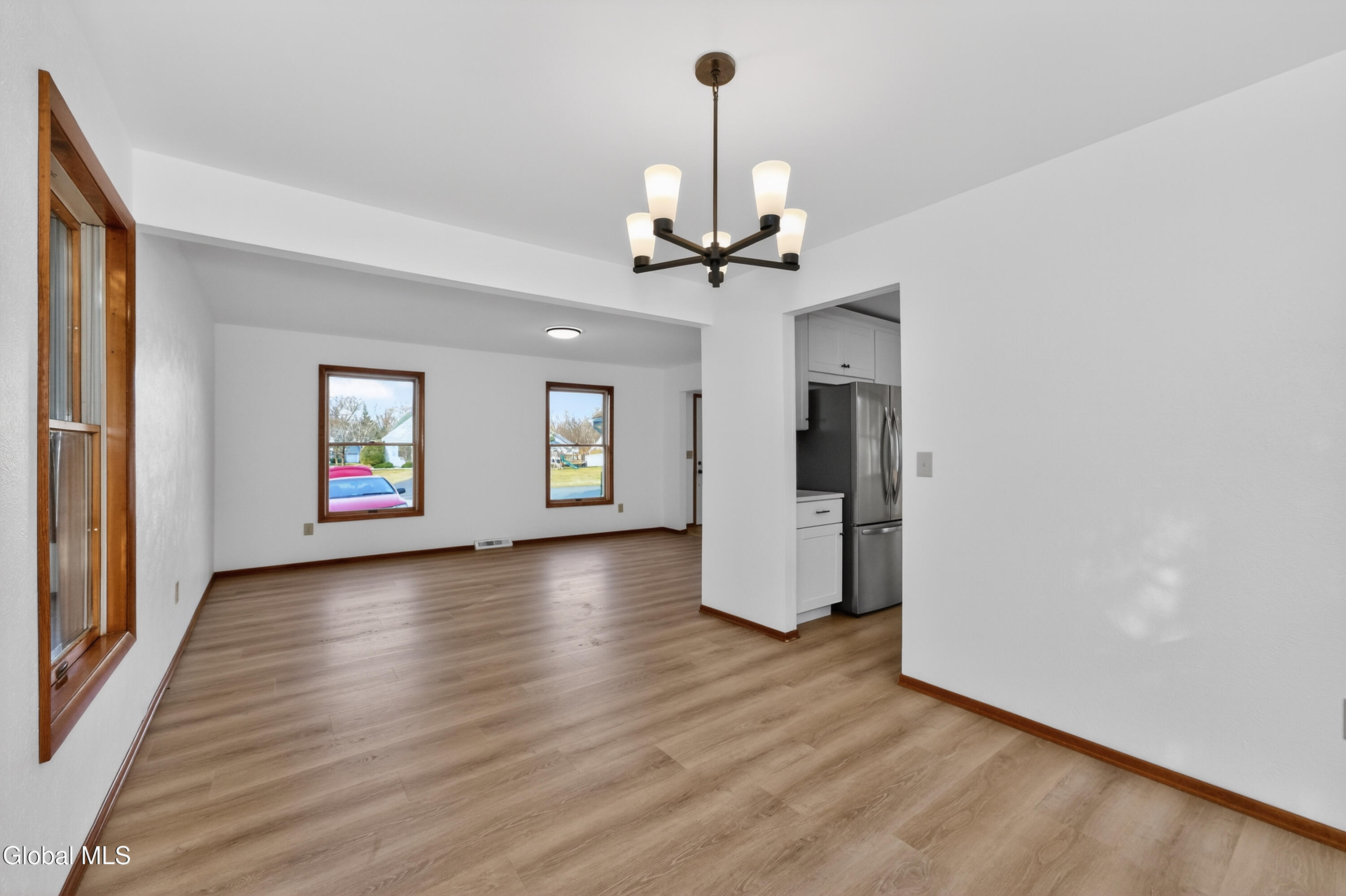 18 Rockefeller Boulevard Rensselaer, NY 12144 - Photo 14 of 43 3 Diningroom 3