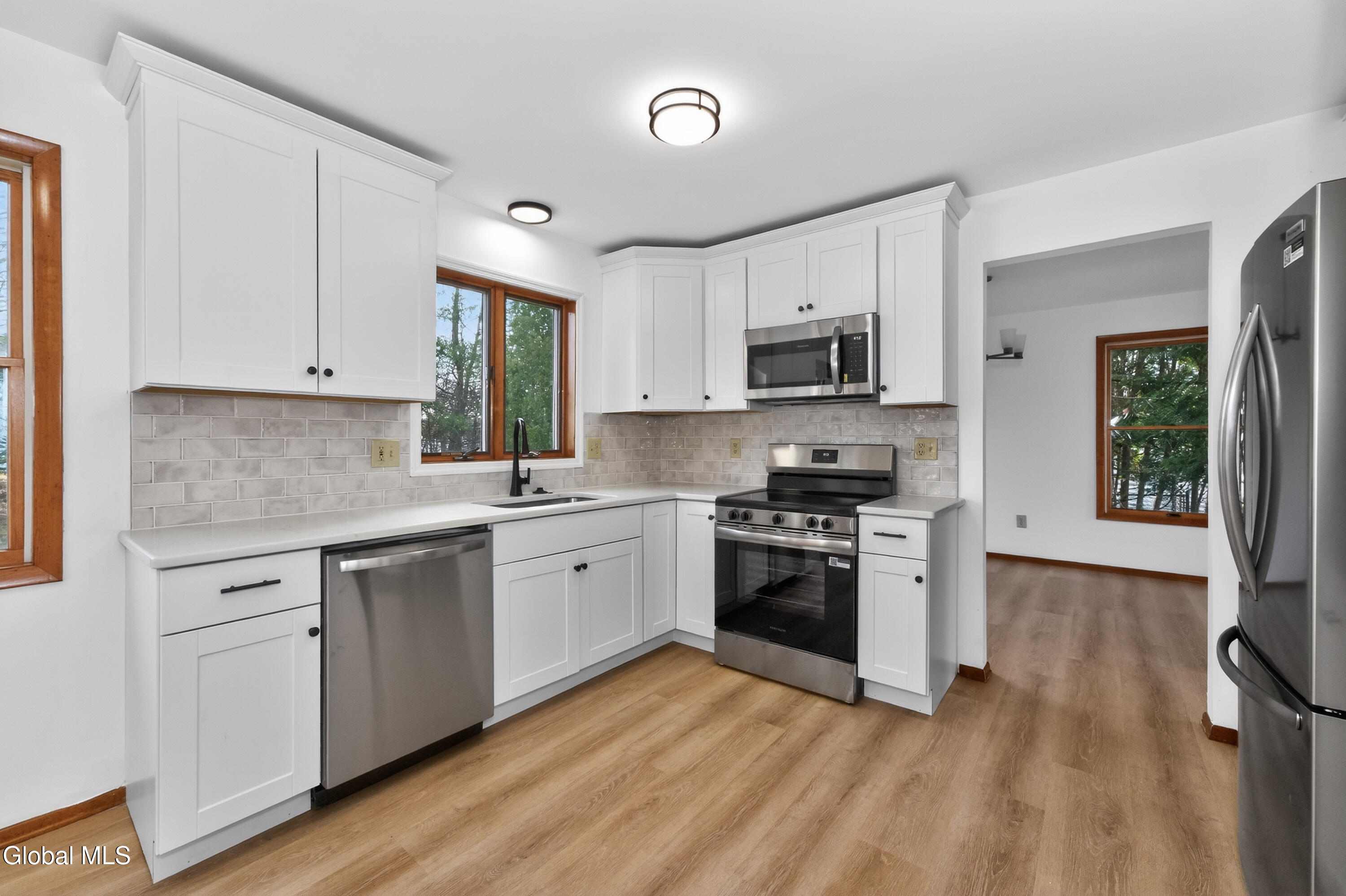 18 Rockefeller Boulevard Rensselaer, NY 12144 - Photo 19 of 43 4 Kitchen 4