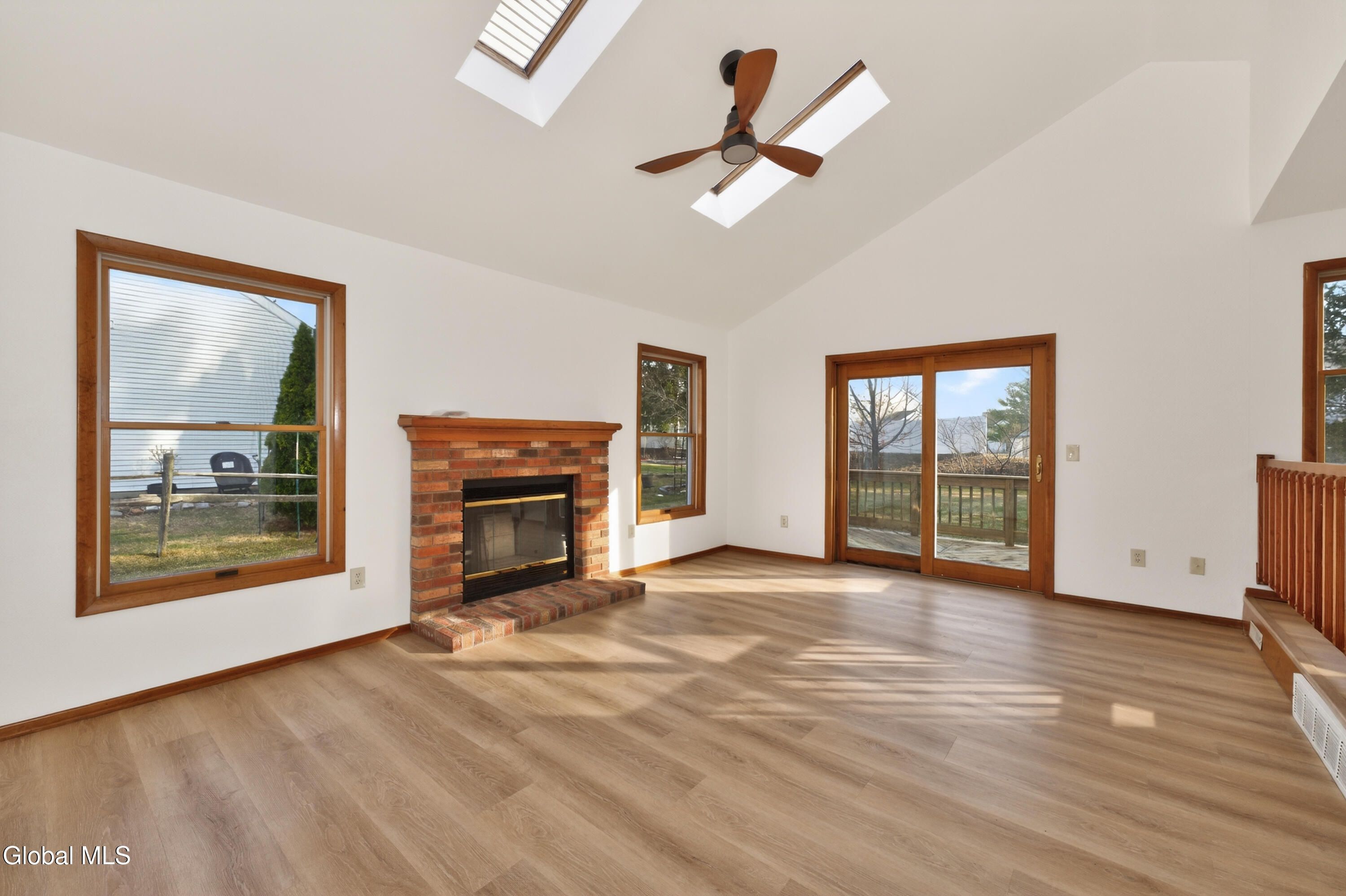 18 Rockefeller Boulevard Rensselaer, NY 12144 - Photo 26 of 43 5 Familyroom 5