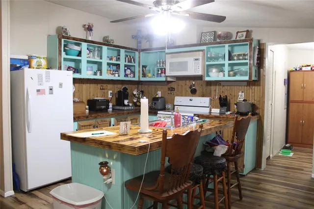 a view of a closet area