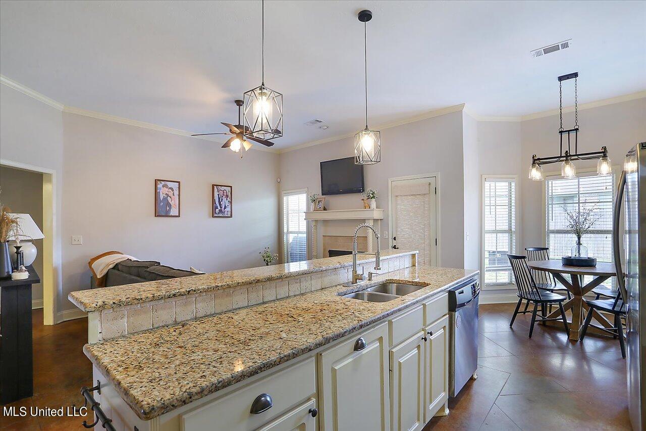 232 Greenfield Ridge Drive Brandon, MS 39042 - Photo 3 of 22 10-232 Greenfield Ridge Dr