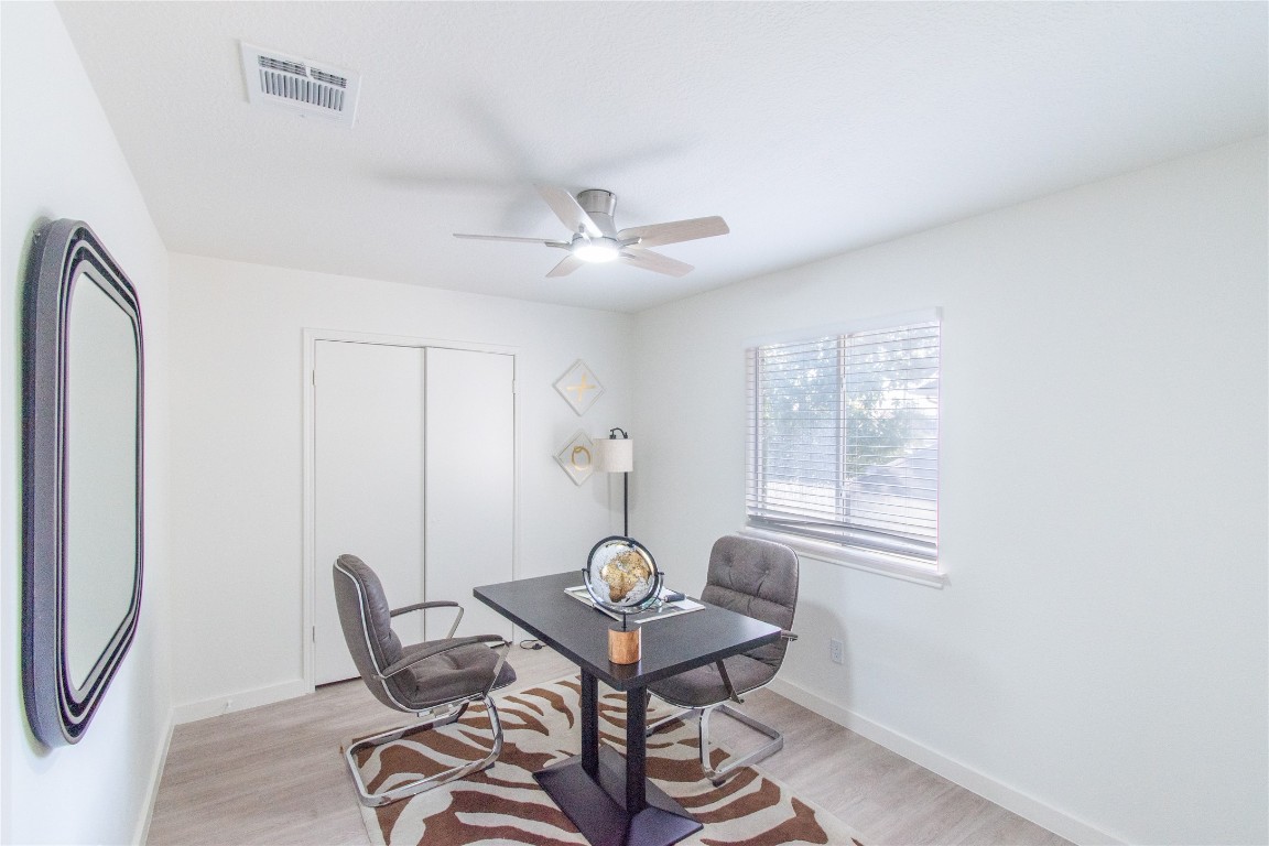 12447 South Rachlin Circle Houston, TX 77071 - Photo 28 of 34 a living room with furniture a window and a table