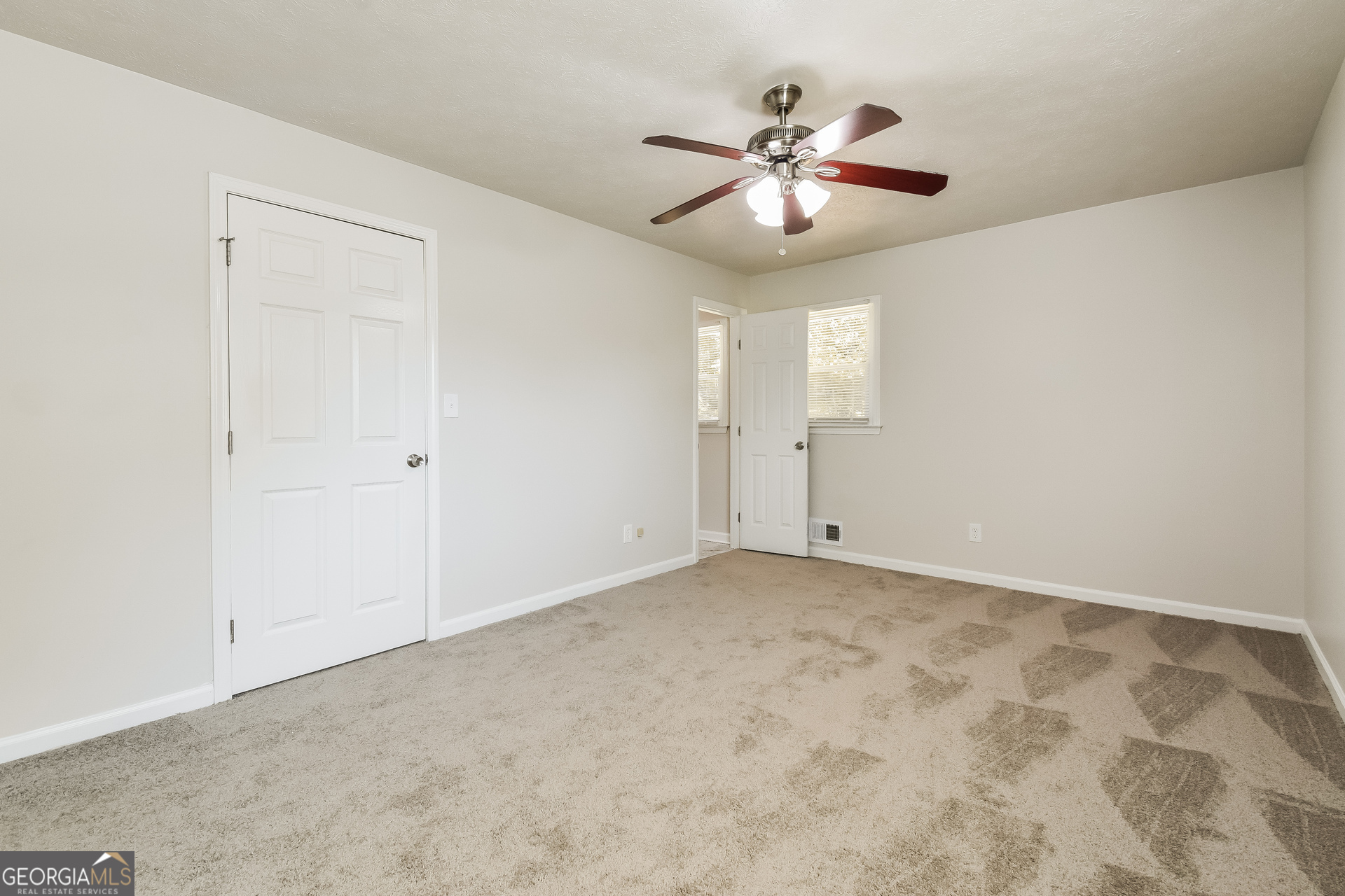 6494 Bobolink Court Rex, GA 30273 - Photo 9 of 16