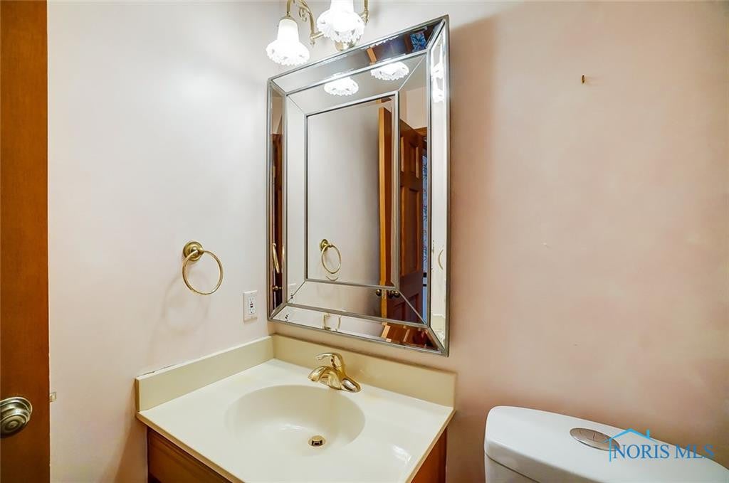 1249 Woodstream Road Perrysburg, OH 43551 - Photo 17 of 36 Gallery Image 17