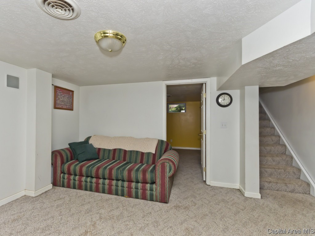 1045 North Walnut Street Springfield, IL 62702 - Photo 20 of 36