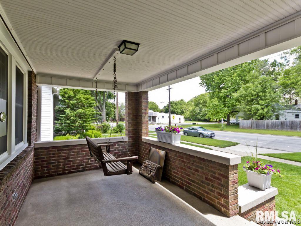 1045 North Walnut Street Springfield, IL 62702 - Photo 28 of 36