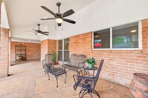 $525,000 | 3031 Broadmoor Drive, Sugar Land, TX 77478
