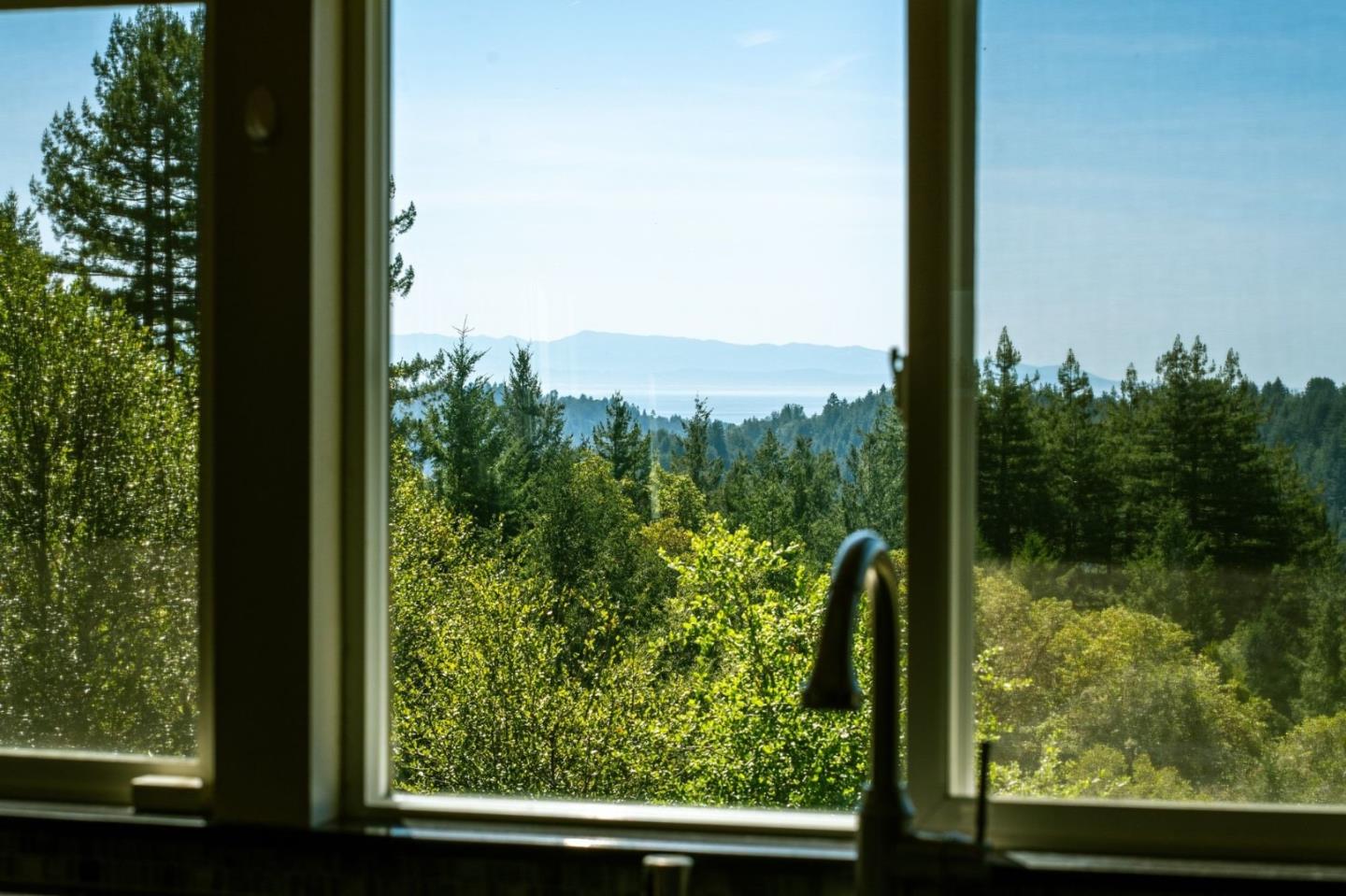 555 Bohnen Road Soquel, CA 95073 - Photo 5 of 68