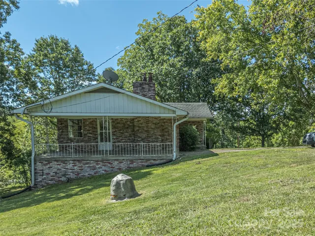 $575,000 | 56 Gill Branch Road, Weaverville, NC 28787