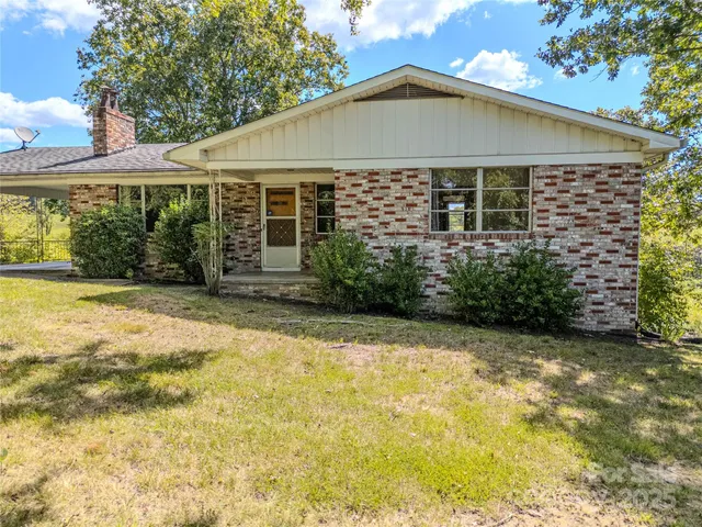 $575,000 | 56 Gill Branch Road, Weaverville, NC 28787