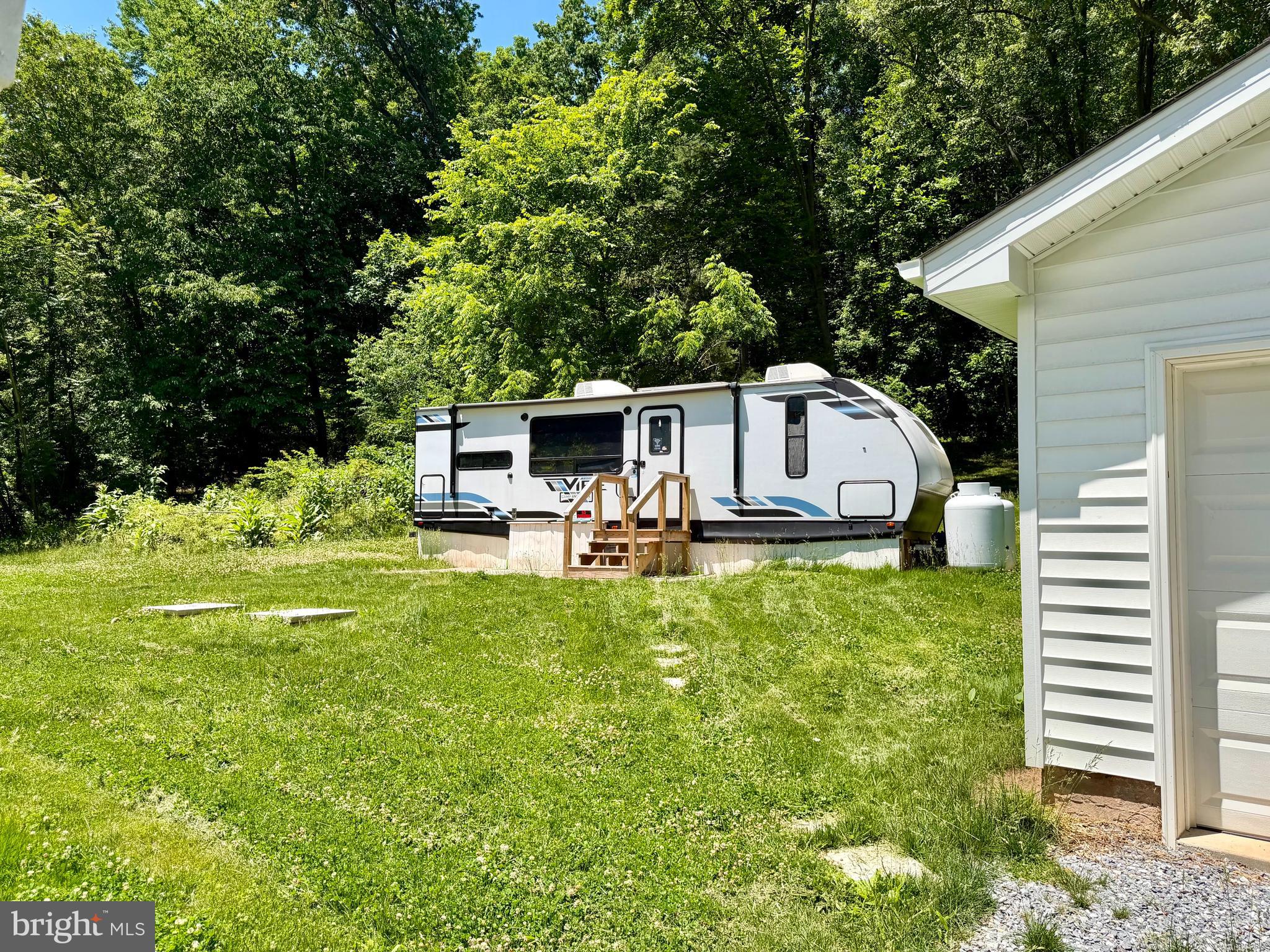 10121 Putman Road Frederick, MD 21702 - Photo 4 of 22