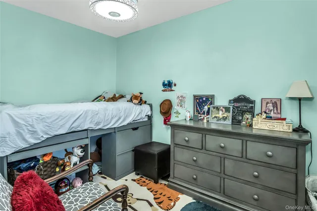 $349,000 | 100 Lincoln Avenue, Unit 14D, Mineola, NY 11501