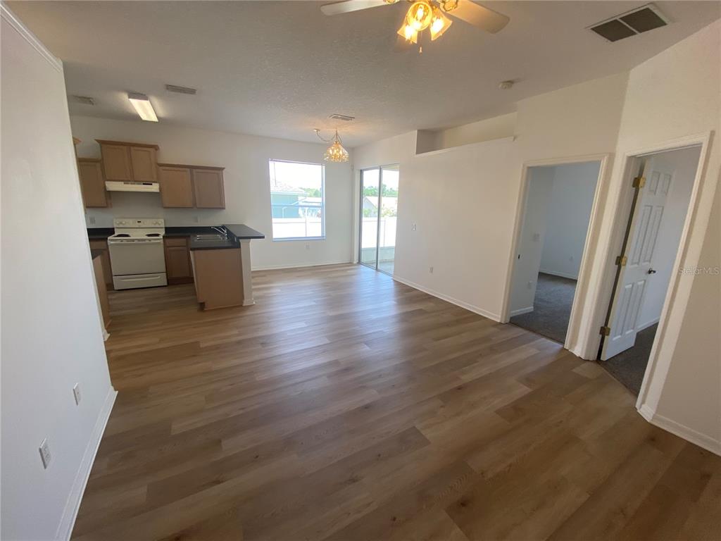 414 Ryans Ridge Avenue Eustis, FL 32726 - Photo 4 of 18 Gallery Image 4