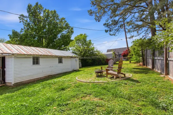 $259,900 | 2002 Denham Avenue, Columbia, TN 38401