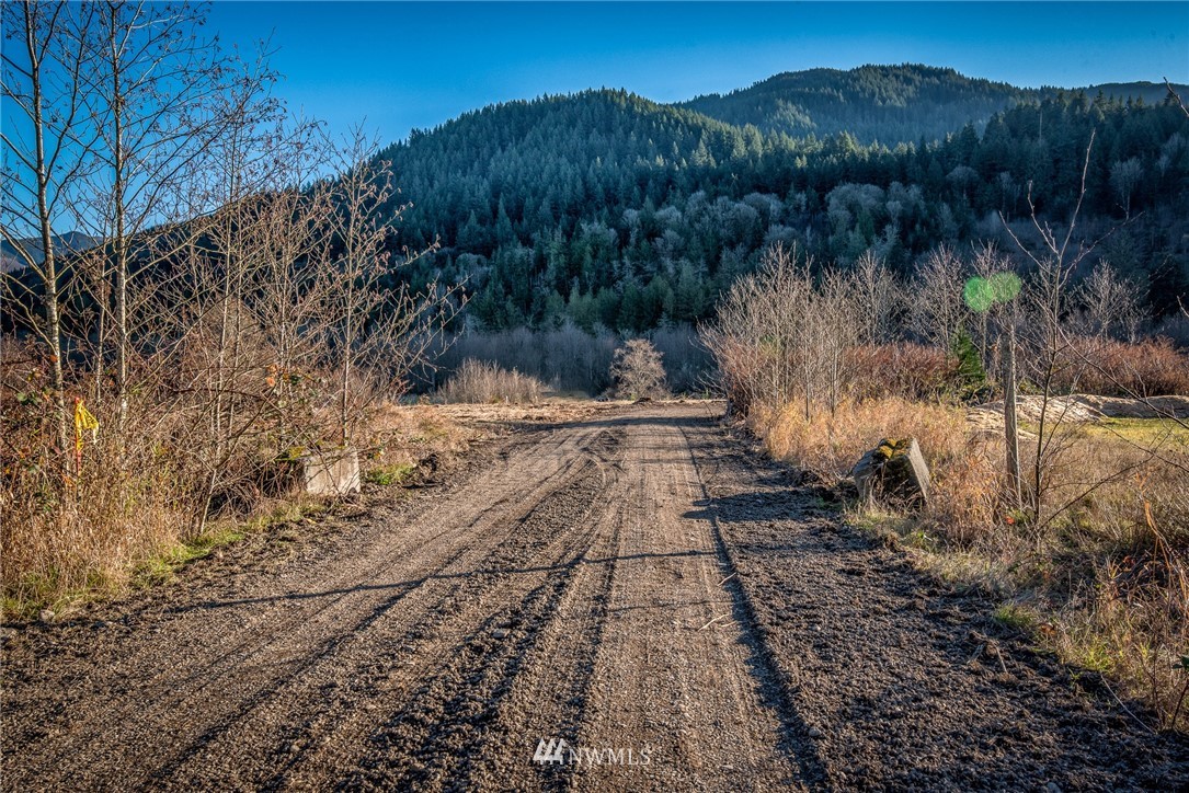 4433 Park Road Sedro-Woolley, WA 98284 - Photo 18 of 19 Gallery Image 18