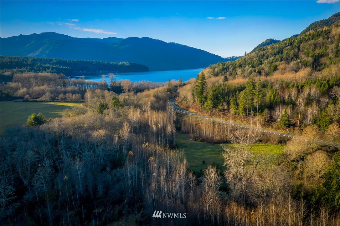 4433 Park Road Sedro-Woolley, WA 98284 - Photo 6 of 19 Gallery Image 6