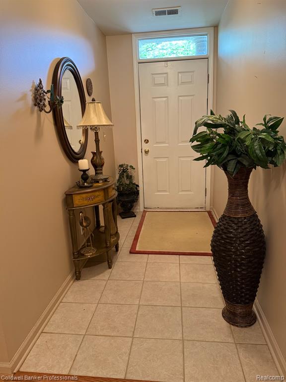 5349 Brookemonte Circle Rochester, MI 48306 - Photo 5 of 44