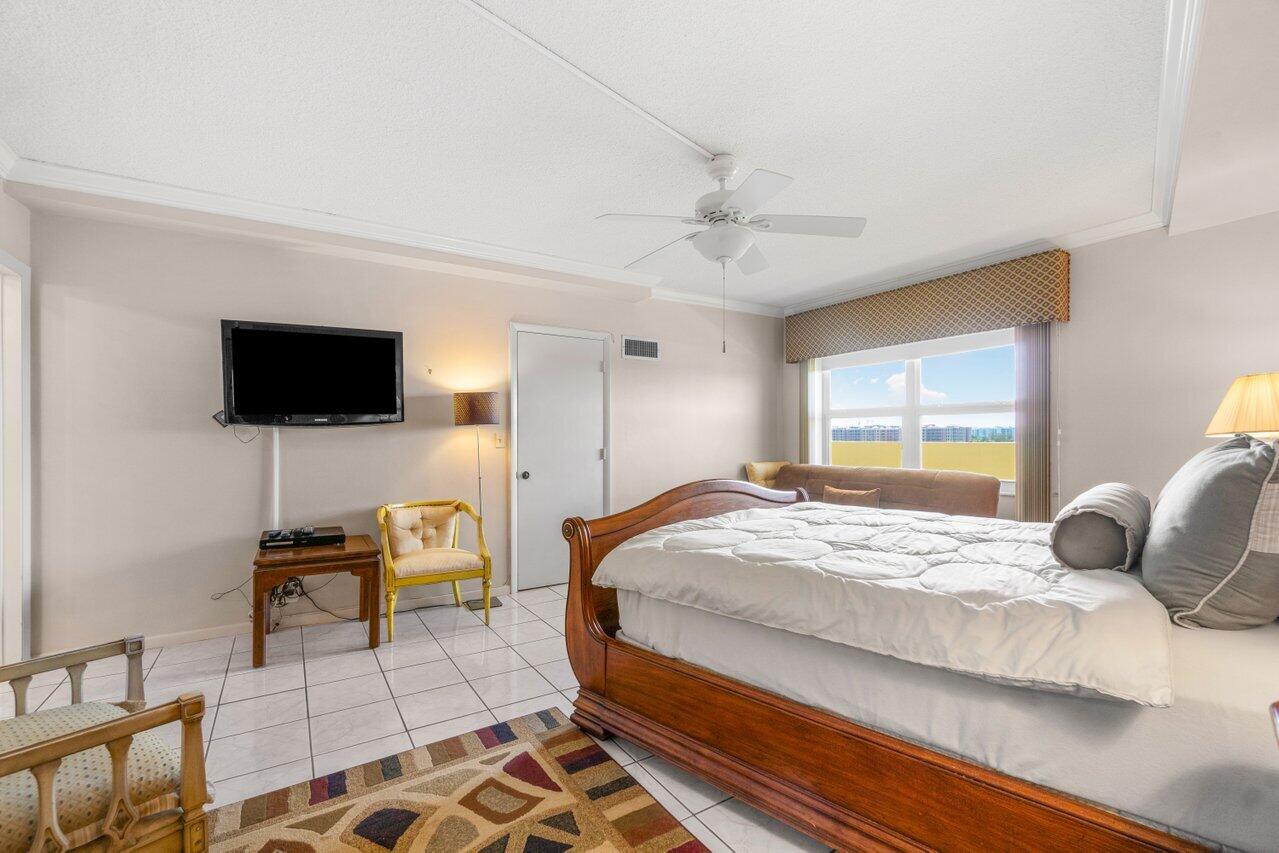 310 South Ocean Boulevard, Unit 6020 Boca Raton, FL 33432 - Photo 19 of 43 016-310SouthOceanBoulevard-602-BocaRaton