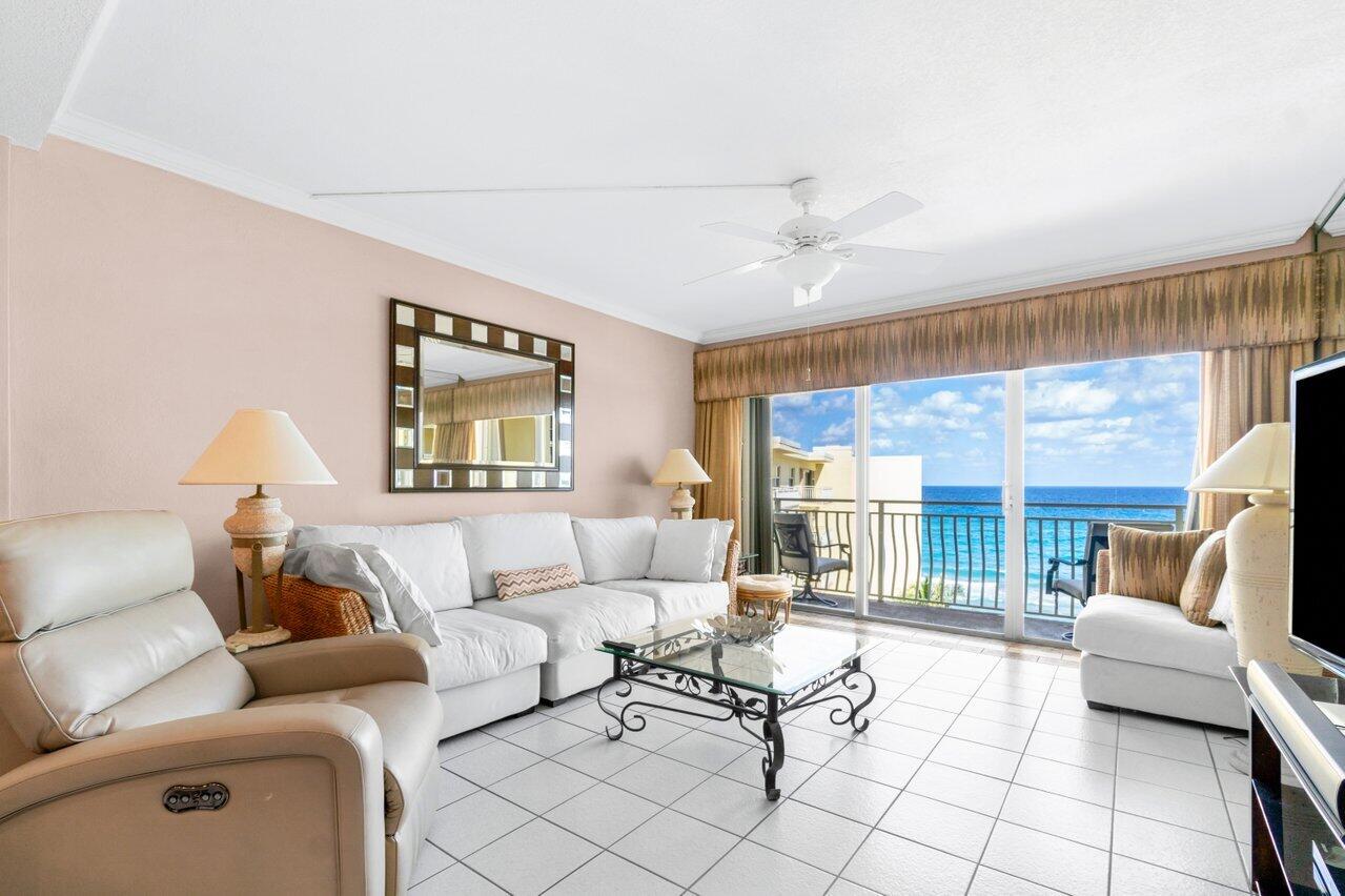 310 South Ocean Boulevard, Unit 6020 Boca Raton, FL 33432 - Photo 8 of 43 003-310SouthOceanBoulevard-602-BocaRaton