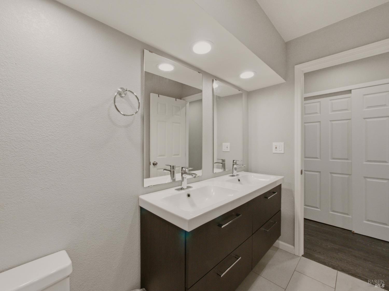 2984 Yulupa Avenue Santa Rosa, CA 95405 - Photo 19 of 28