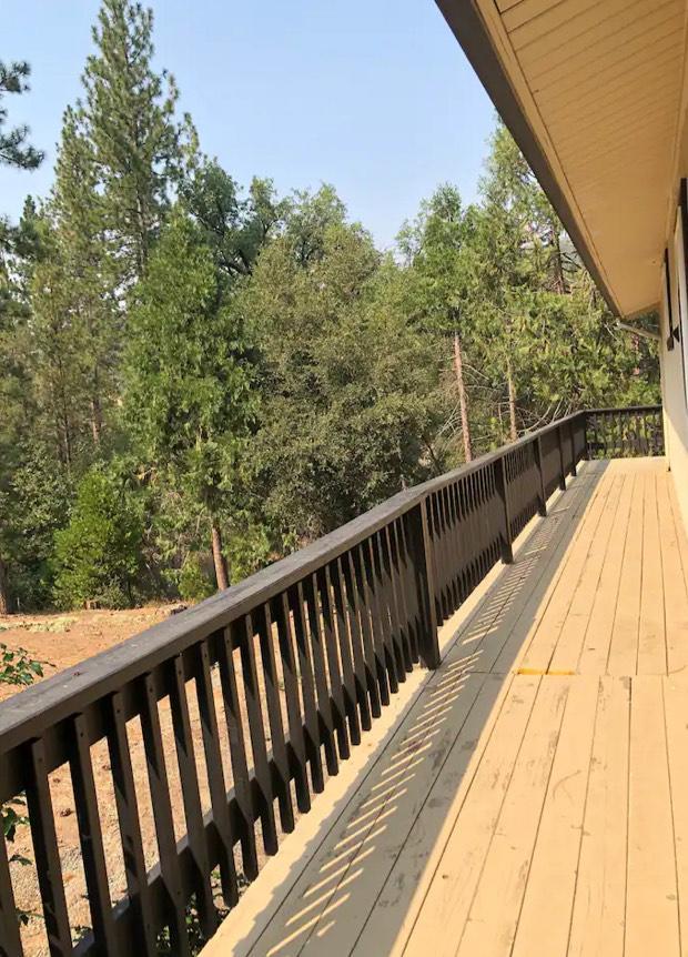 19418 Ferretti Road Groveland, CA 95321 - Photo 27 of 35 a view of balcony and deck